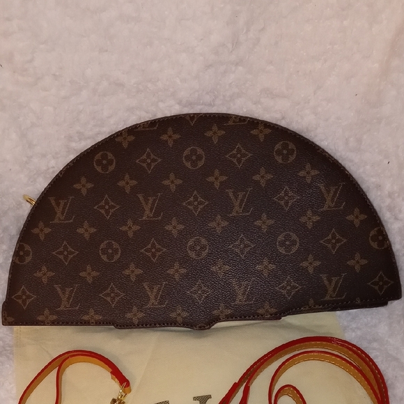 Louis Vuitton Fan-Shaped Mono Brown and Tan Clutch - Picture 3 of 16